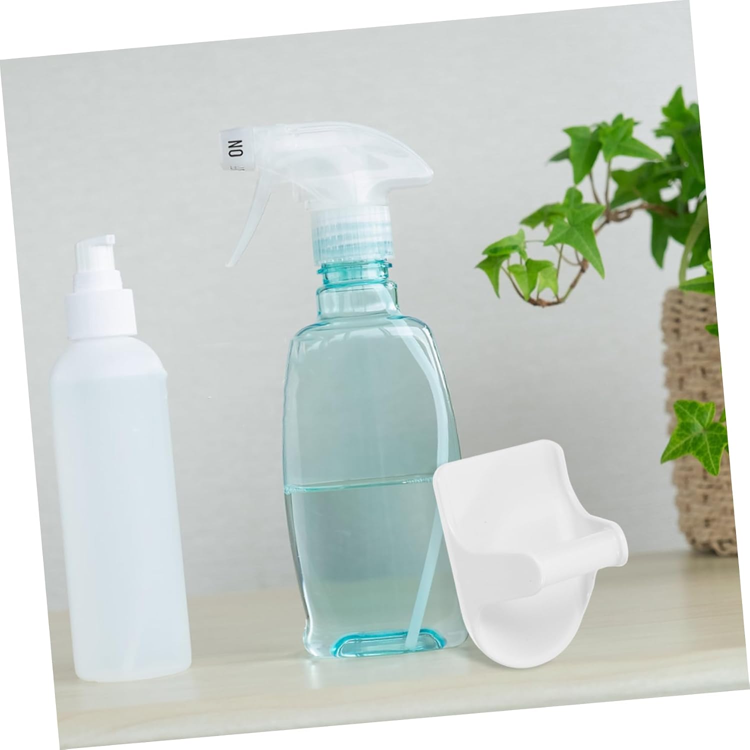  Ciieeo 8pièces Organisateur De Vaporisateur Cintres Adhésifs Sans Perçage Fixation Murale Pour Maison Et Cuisine Crochets Pour Ranger Clés Et Sacs